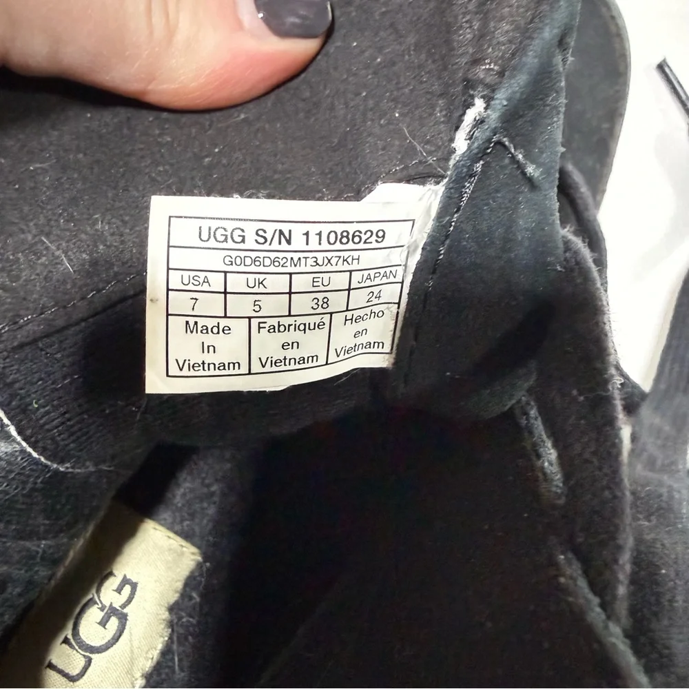 UGG kriston waterproof